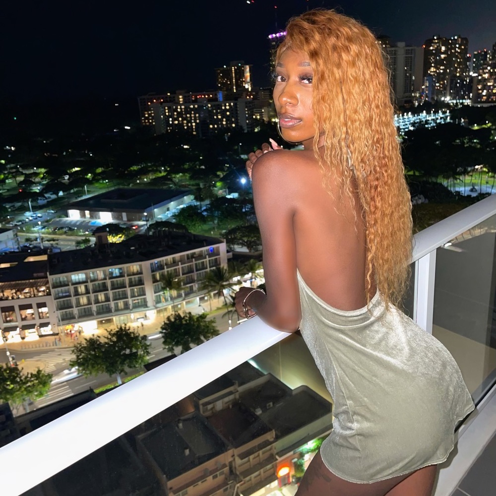 Worn once ! Ready to ship